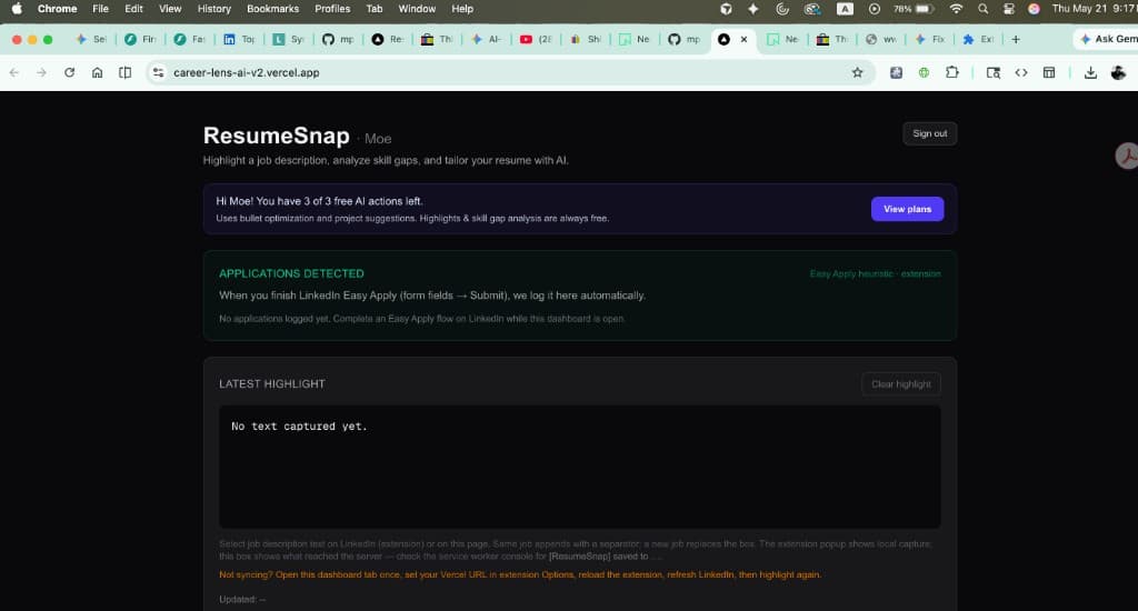 ResumeSnap dashboard showing latest job highlight capture, applications detected, and AI actions remaining